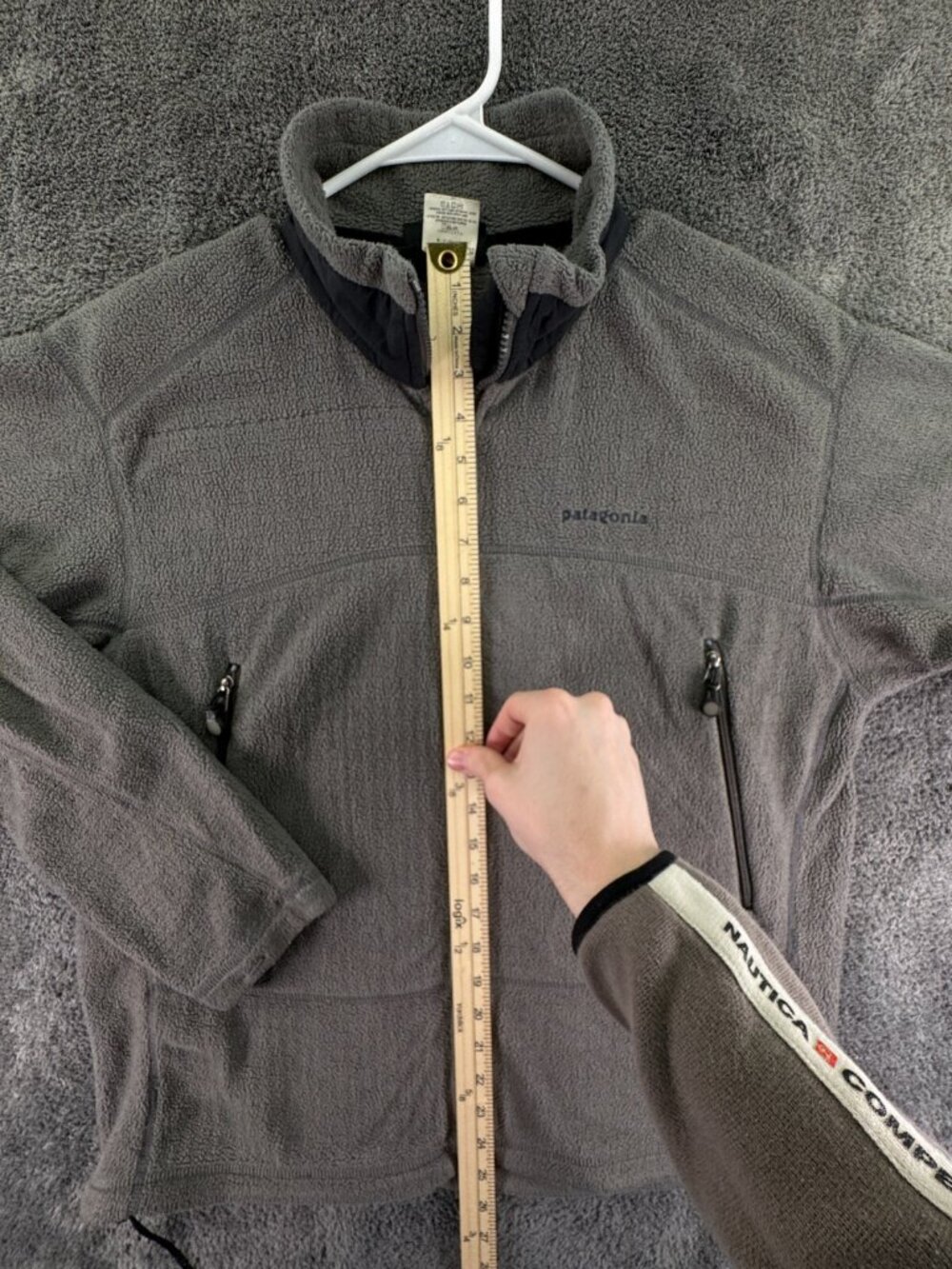 Patagonia Men’s Medium Gray Full Zip Double Pocket Jacket Fleece Hiking Adult